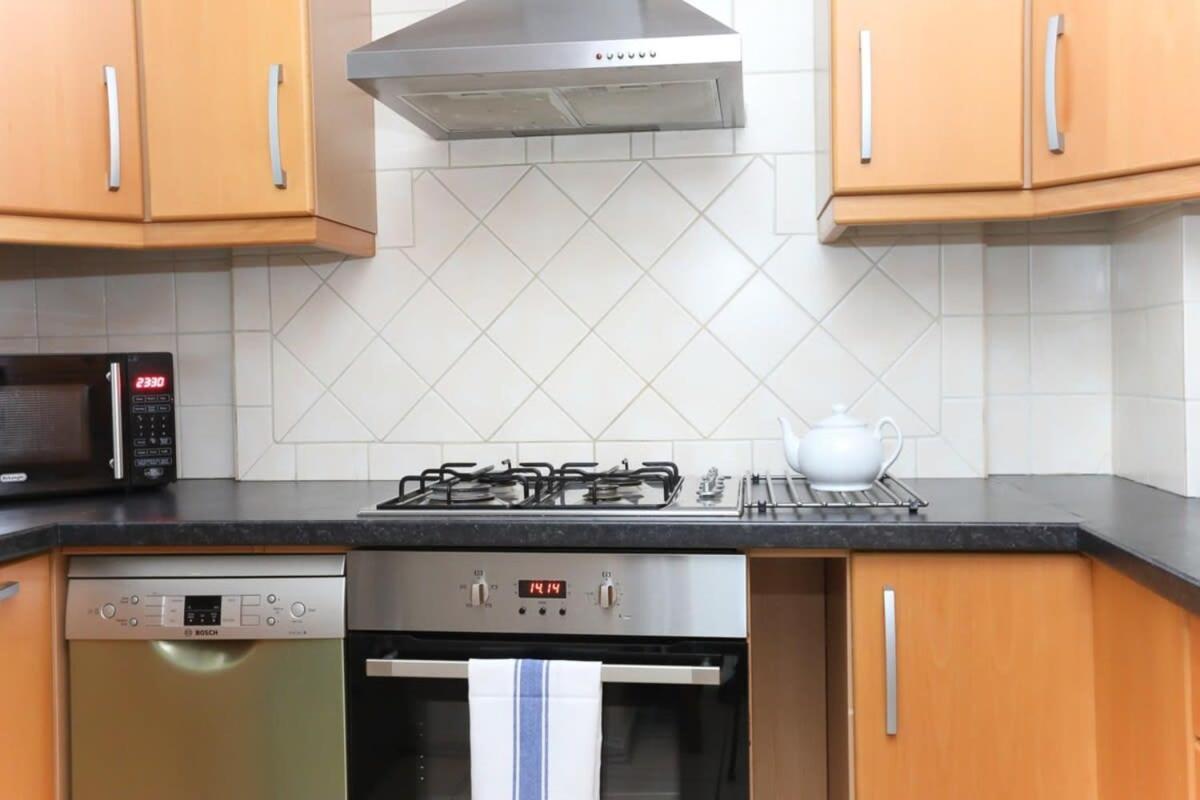 2 Bedroom Apartment In Waterloo Central Лондон Екстер'єр фото