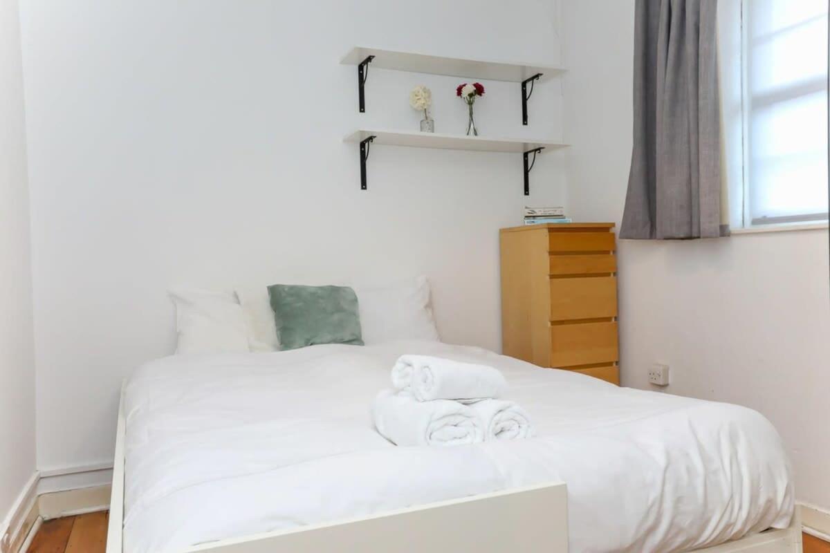 2 Bedroom Apartment In Waterloo Central Лондон Екстер'єр фото