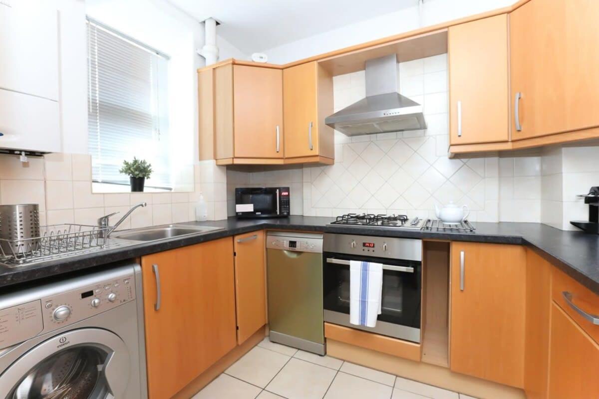 2 Bedroom Apartment In Waterloo Central Лондон Екстер'єр фото